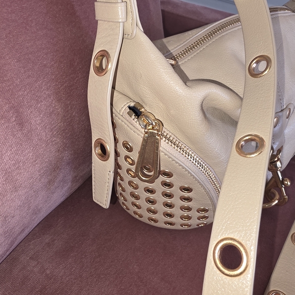 Rebecca Minkoff Cream Shoulder Bag with Gold Accents - Picture 2 of 7